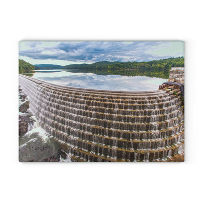 Top of CROTON DAM Glass Cutting Board