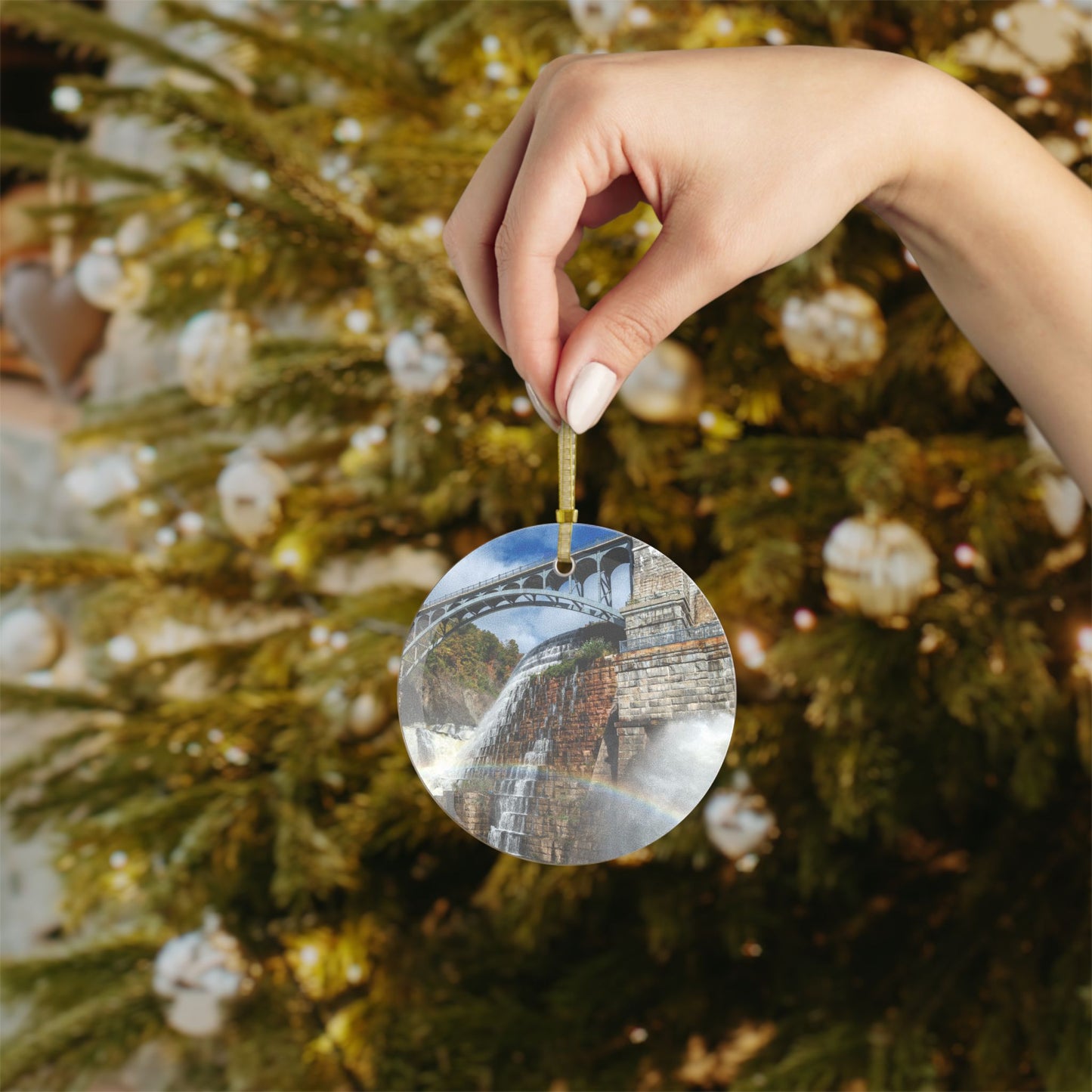 Croton DAM Spillover Glass Ornament